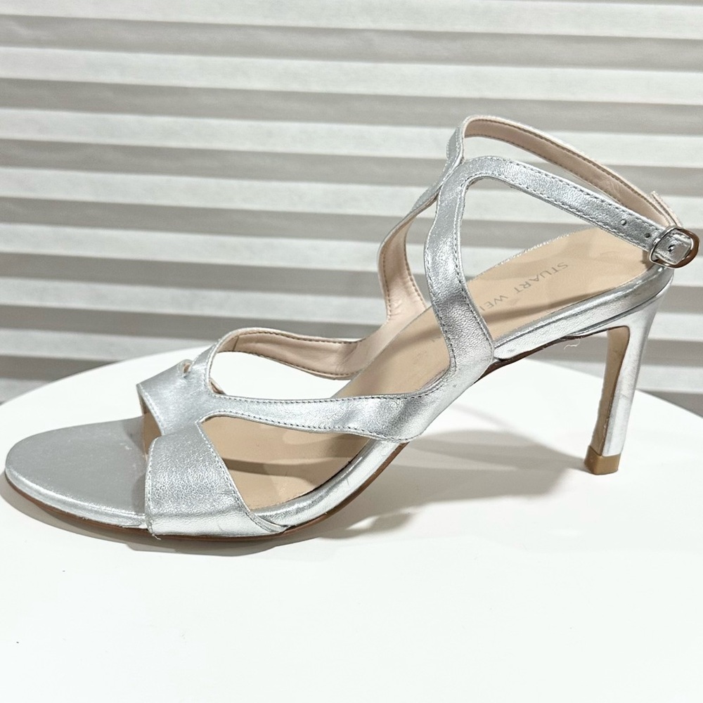🌹STUART WEITZMAN🌹 Mariposa Silver Leather Sandals Size: 5 - Picture 3 of 16